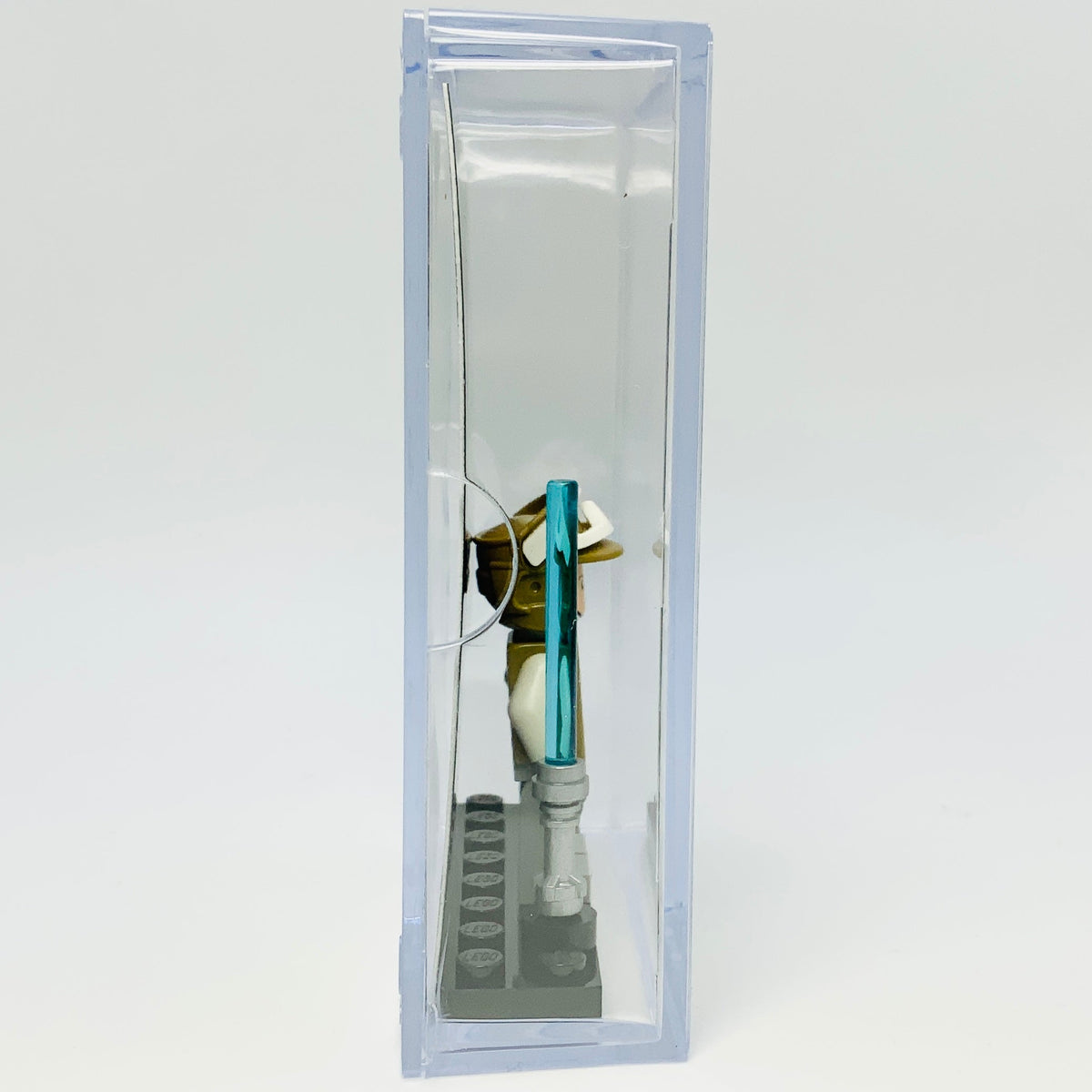 Luke Skywalker with Trading Card & Collector’s Case