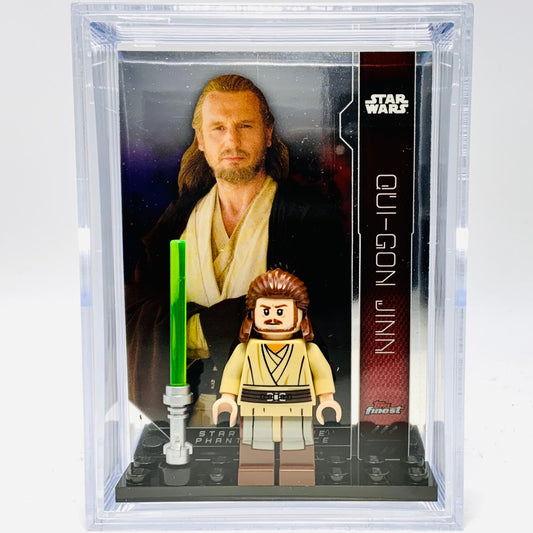Qui-gon Jinn with Trading Card & Collector’s Case