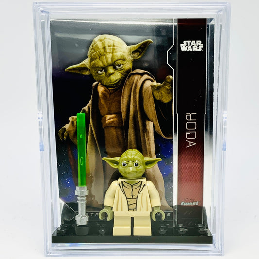 Yoda with Trading Card & Collector’s Case